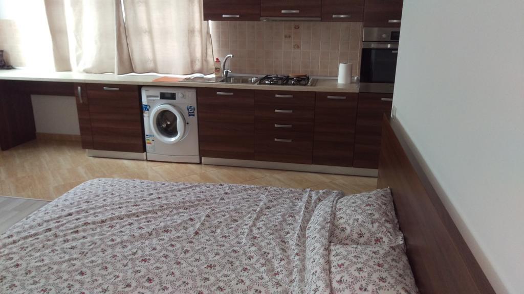Garsoniere Dinu Daire Bükreş Dış mekan fotoğraf